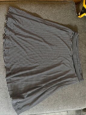 Old Navy Black and White Striped Skater Skirt